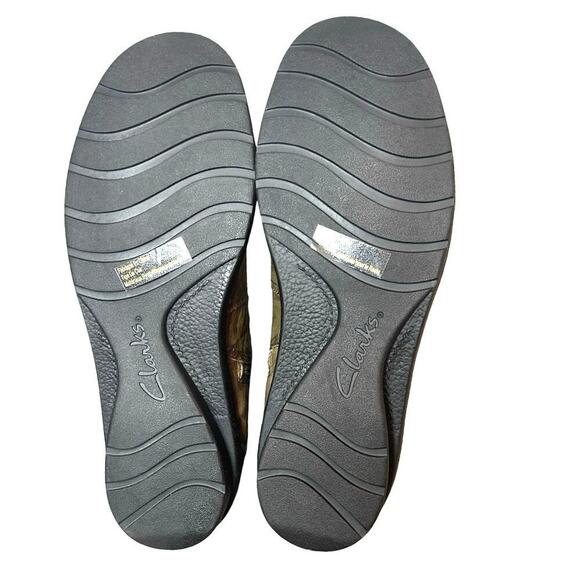 NWOT Clarks Bendables Women’s Nikki Star Leather Ankle Boots Green Size 8.5 - Picture 8 of 9